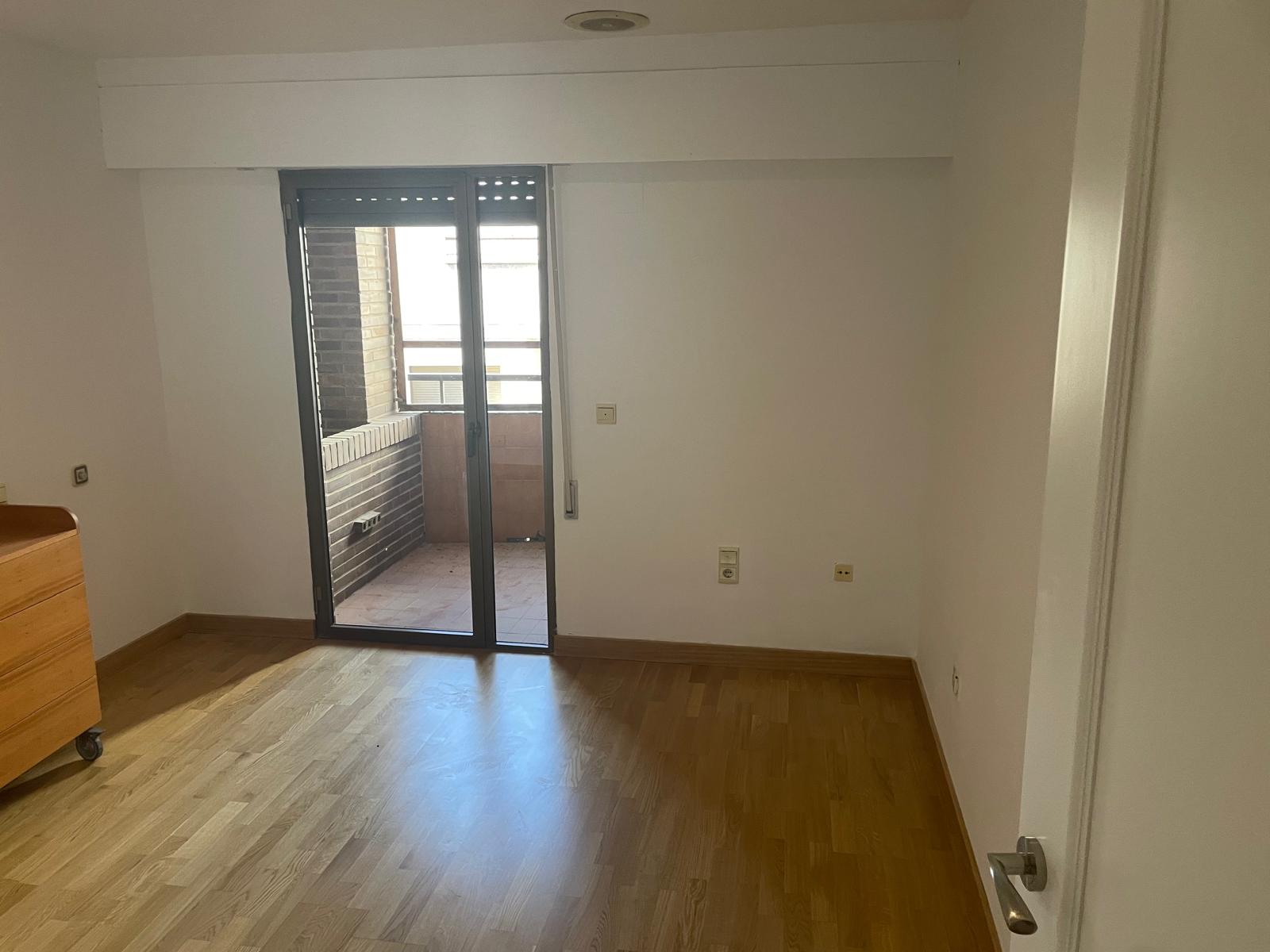 Dormitorio antes — vista con terraza