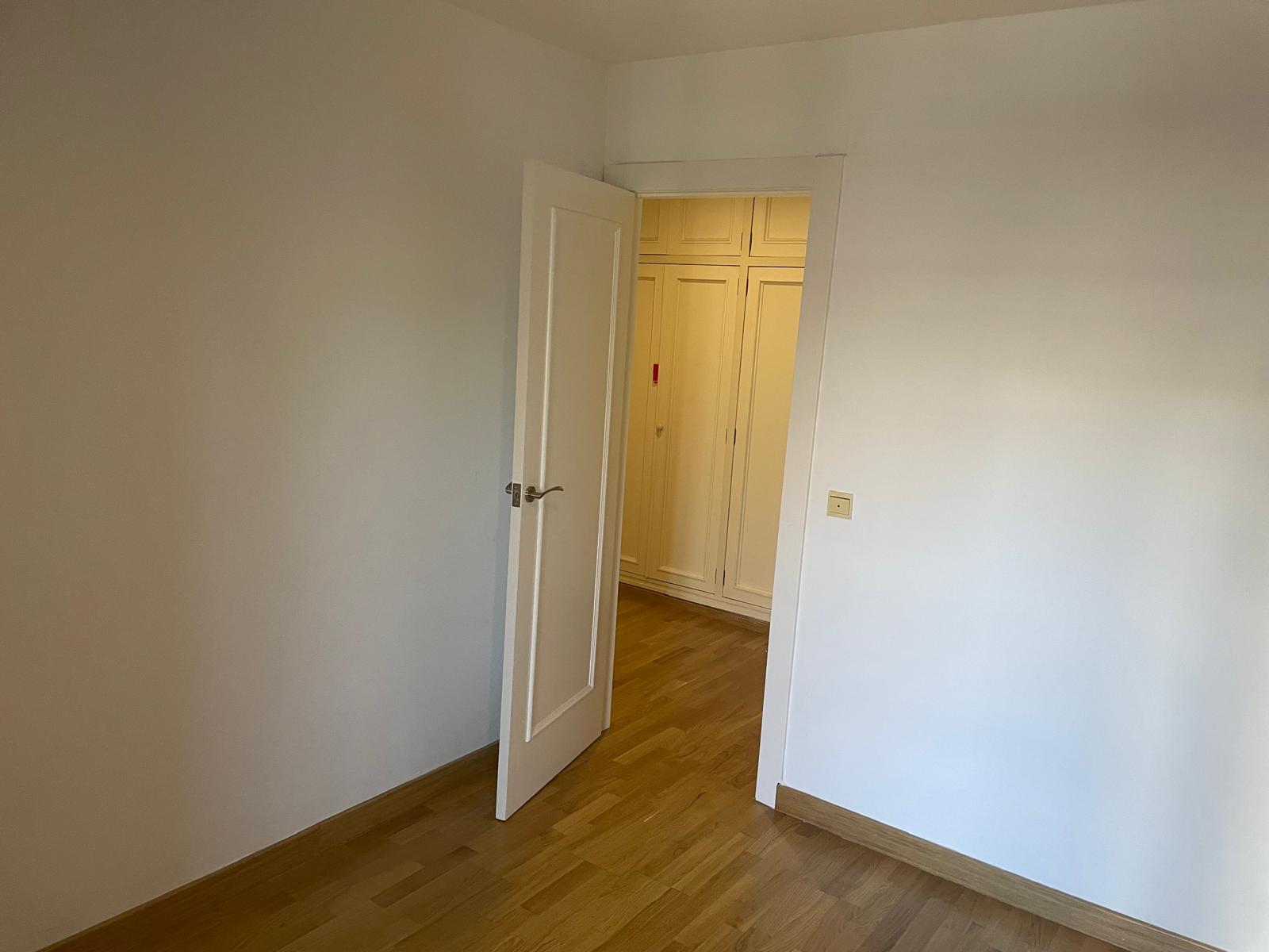 Dormitorio antes — habitación vacía